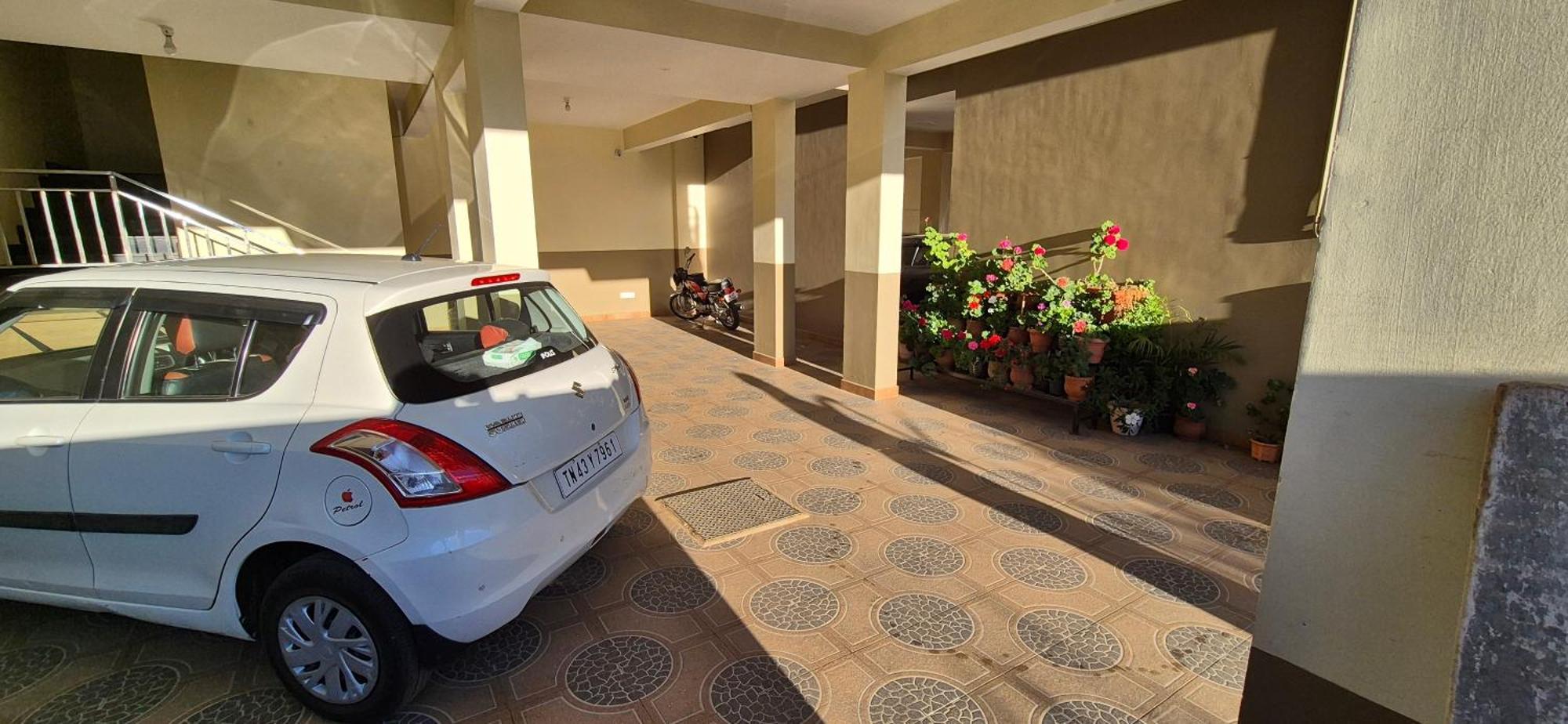 ウーティKarpagam Residencyアパートメント エクステリア 写真